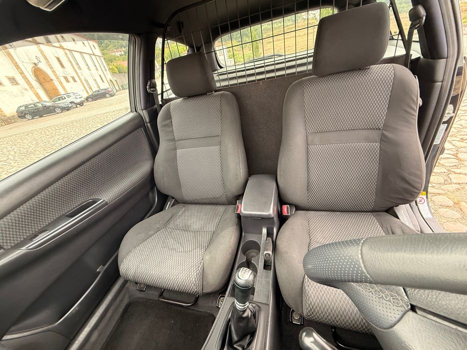 Toyota Corolla 2.0 D-4D Comercial | 2003 | 263.000 km