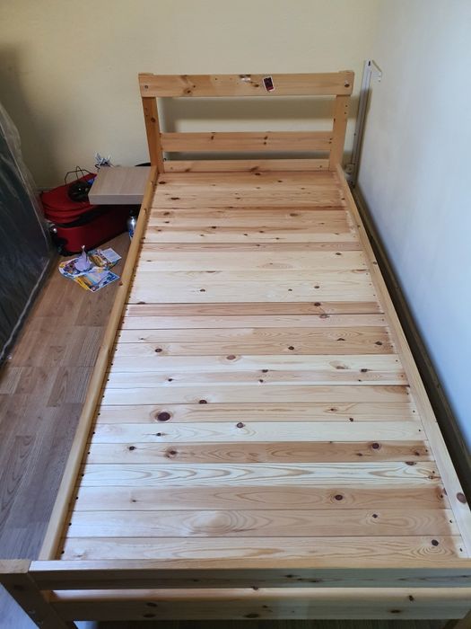 Cama, estrado e colchao 90x200