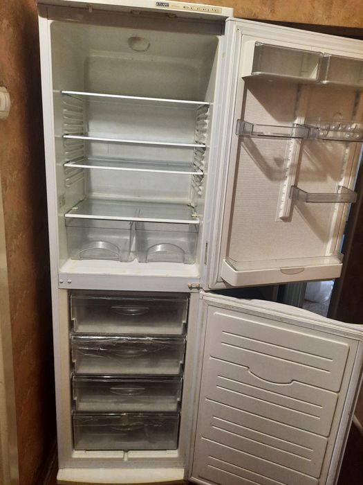 Продам холодильник Атлант
