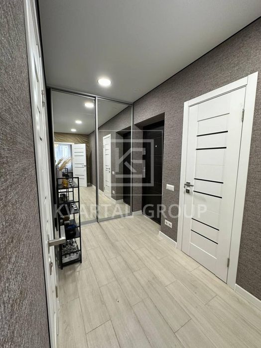 2-кімнатна з новим ремонтом — під програму єОселя (до 10 років)