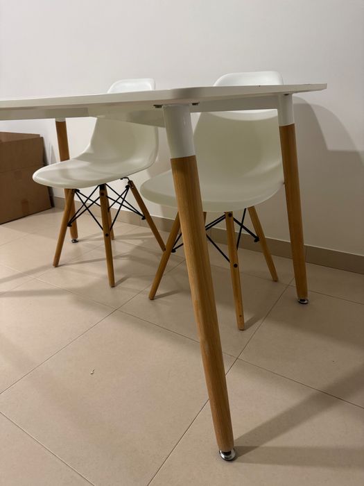 Conjunto Mesa e cadeiras