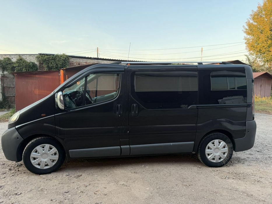 Продам Opel Vivaro 2.5