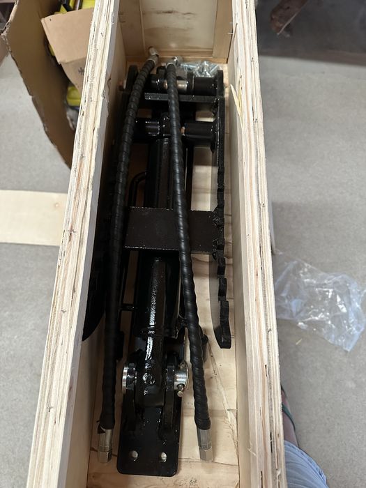 Polegar hidraulico para mini giratória