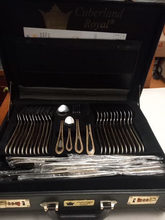 Faqueiro banhado a ouro,completo