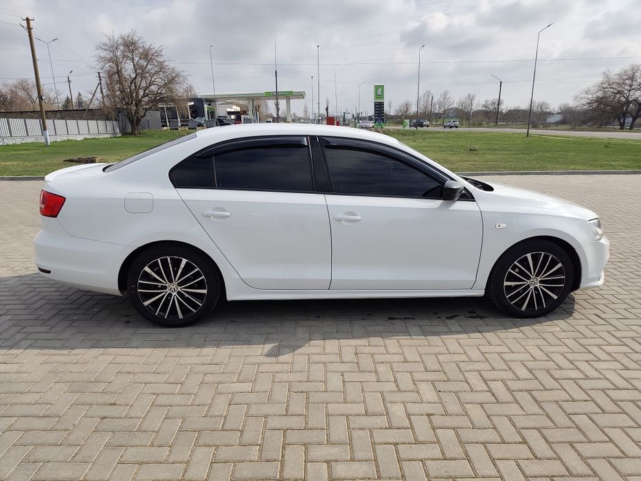 Jetta 2015року 1.8tsi