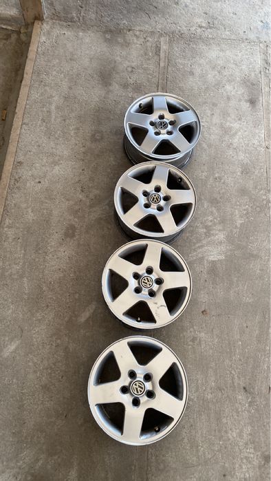 Диски литі R15 5/112 et38