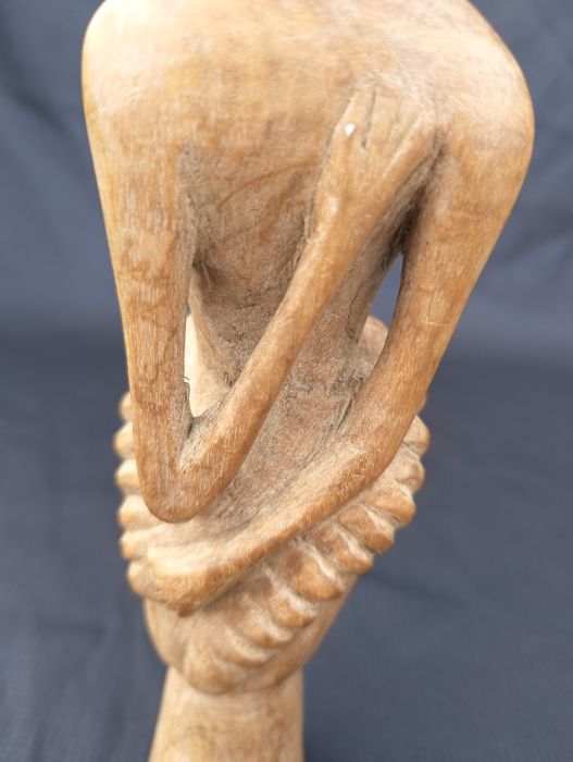 Drewniana afrykańska figurka