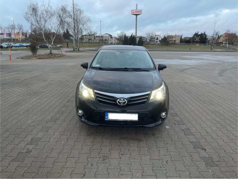 Toyota avensis 2.0 d4d 2014 salon lubin, bezwypadkowa, full opcja