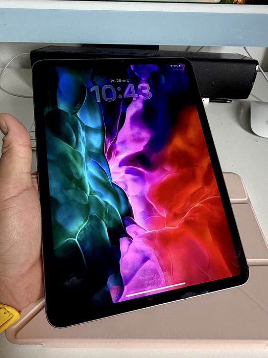 iPad Pro 11” 1 gen 256gb WiFi + 4G LTE Space Gray