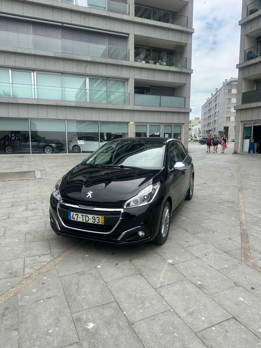 PEUGEOT 208 78000 km