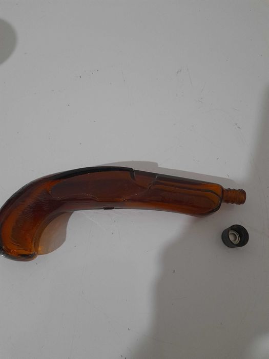 Frascos de perfume da AVON.