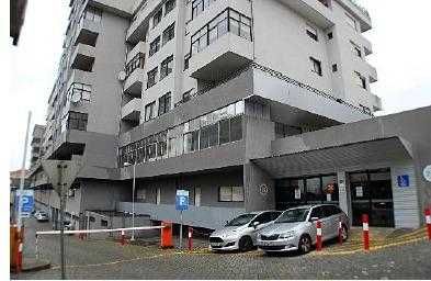 Loja em centro comercial campo alegre