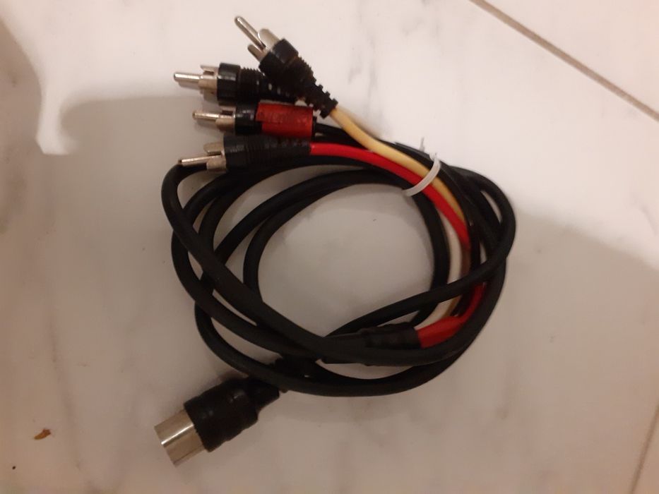 Cables of various models - each unit €1*427553074080000005