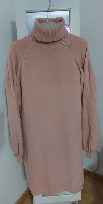 Vestido de malha de gola alta