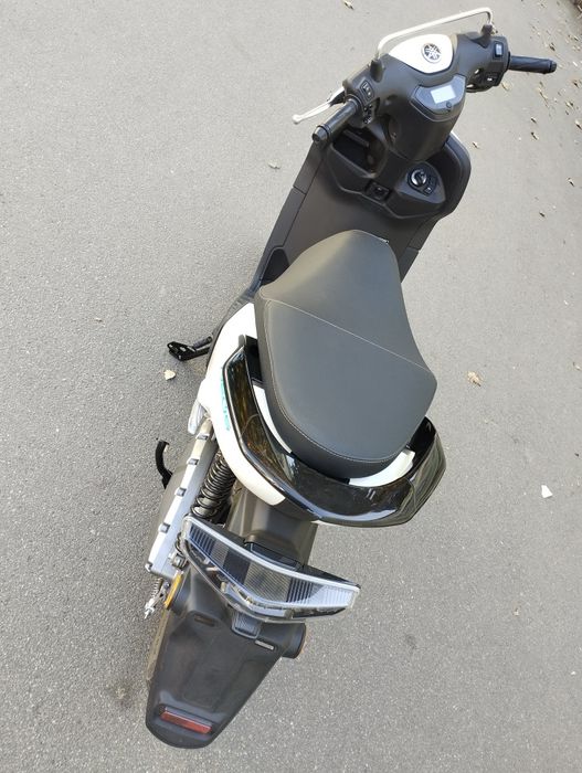 Электроскутер Yamaha Neo's Dual 2025.