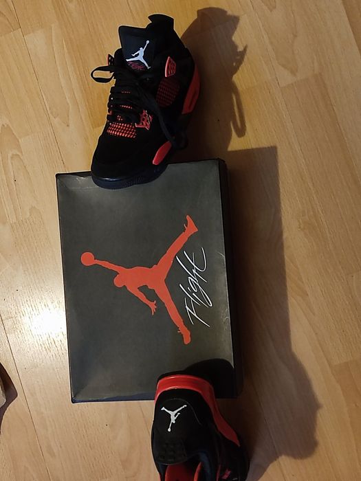Jordan 4 Red thunder