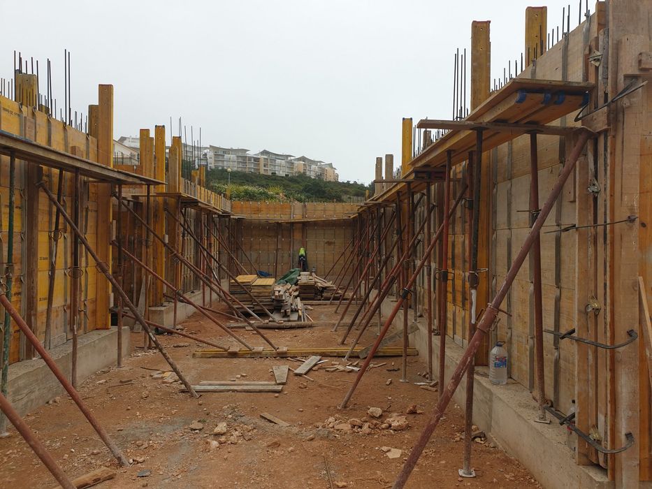 Estruturas (COFRAGEM e ARMAÇÃO DE FERRO) - ALBUFEIRA