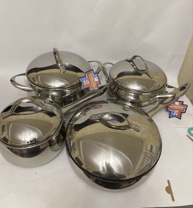 Набір посуду новий