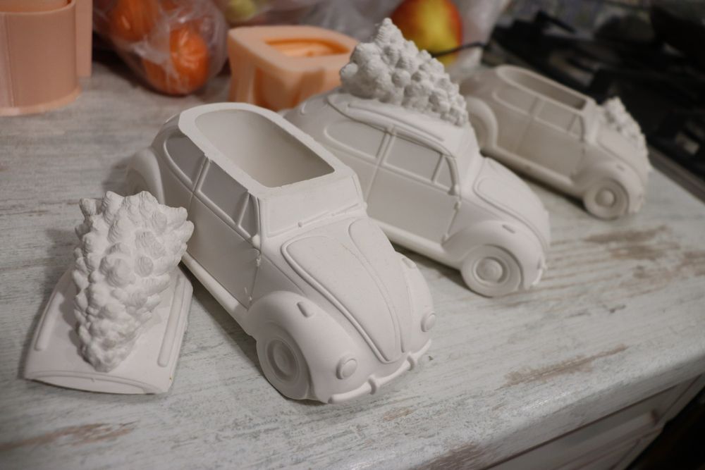 Гіпсова машинка кашпо з кришкою ялинкою розмальовка машина