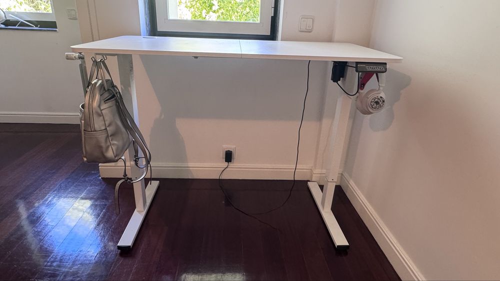Secretária Elétrica Elevatória – Standing Desk Ajustável em Altura