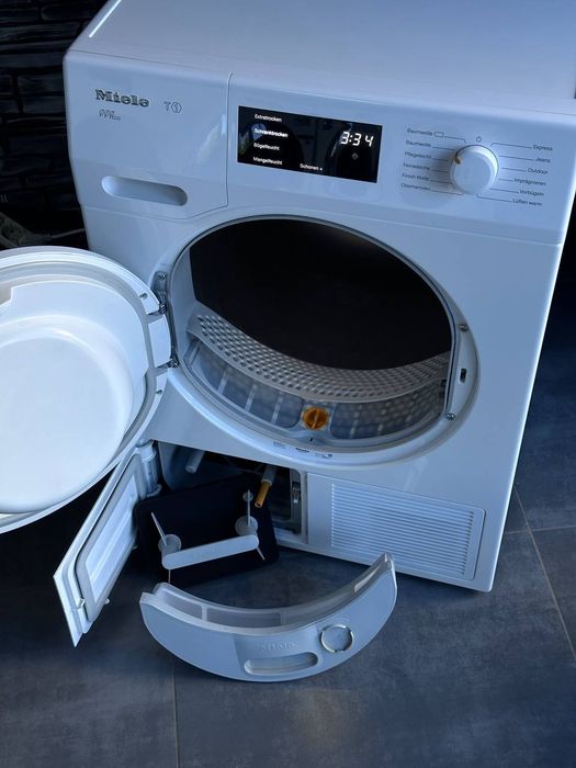 Сушильна машина Miele TCE 630 Рік 2024 Honeycomb