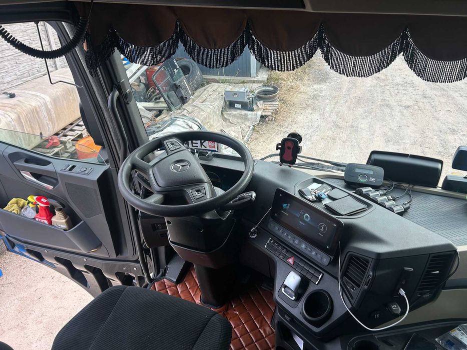 Ciągnik siodłowy Mercedes Actros 480 LOW DECK MEGA