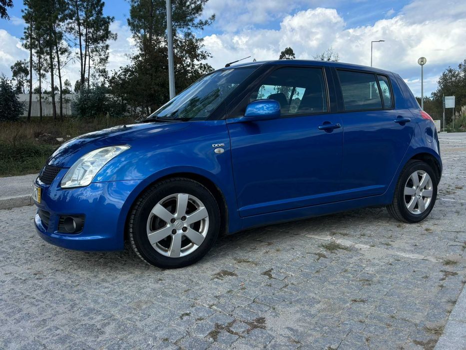 SUZUKI SWIFTcitadino económico, em estado impecável