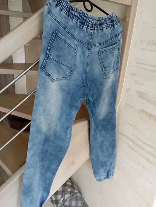 Jeansy granatowe joggery niebieskie rozmiar M stan bdb