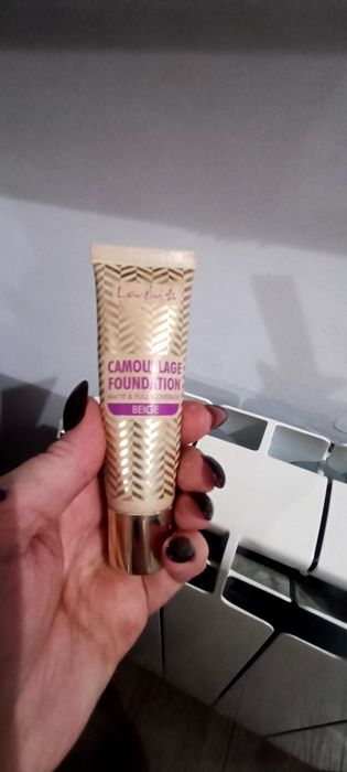 Podkład do twarzy lovely beige wysoki stopień krycia