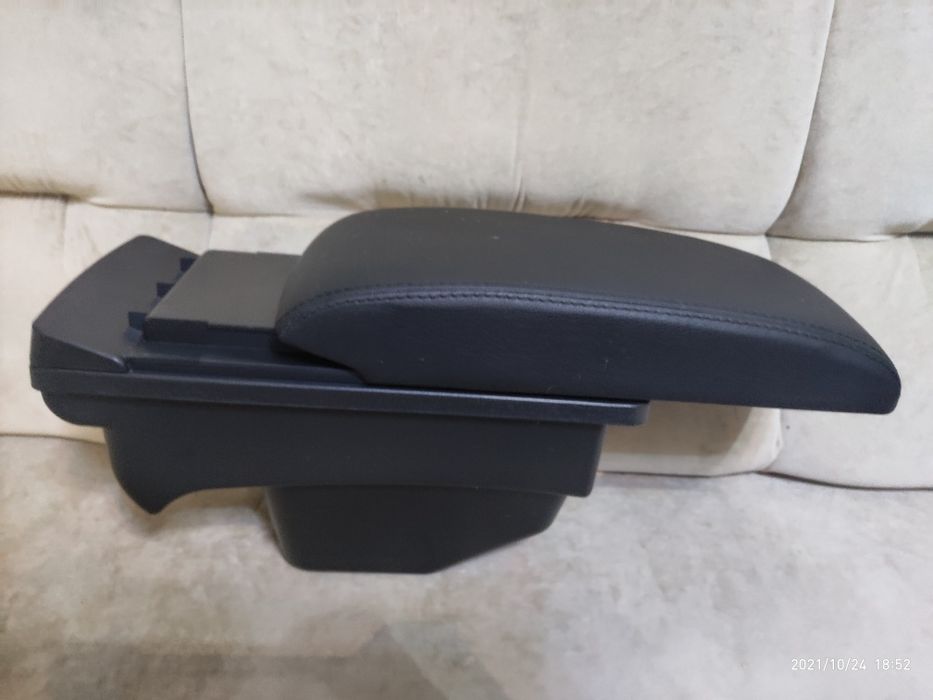 Подлокотник Citroen c4, Ситроен с4