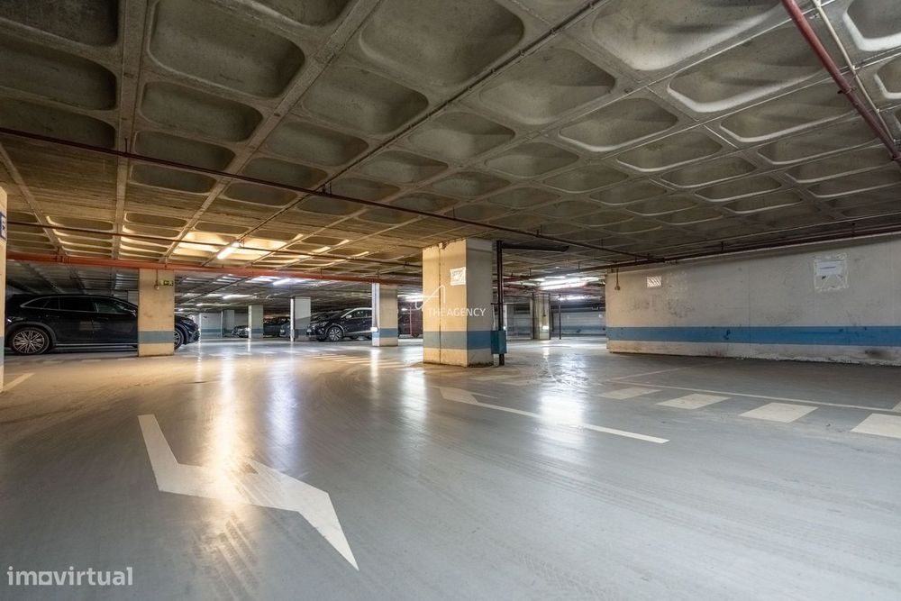 Secure Parking Spot – Avenida da Liberdade, Lisbon