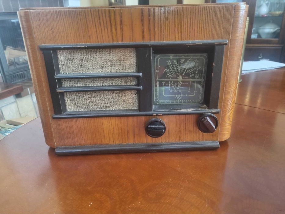 Lampowe radio firmy pionier