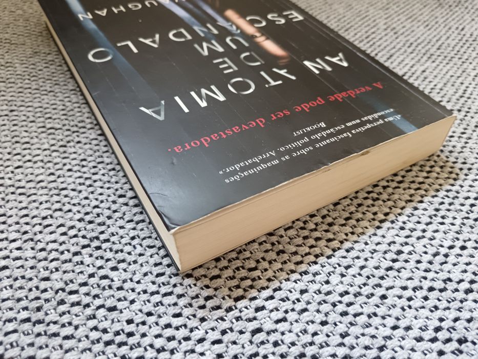 Livro Anatomia de um Escândalo
