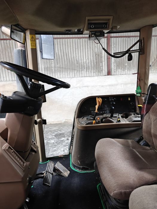 John  Deere 7820