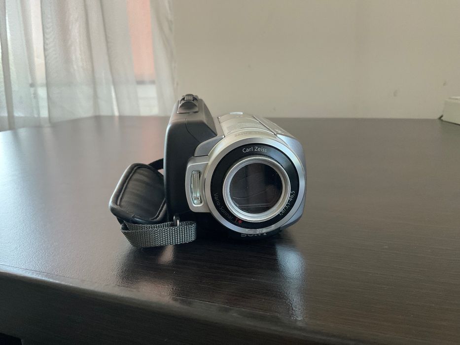Sony Handycam DCR-SR220E