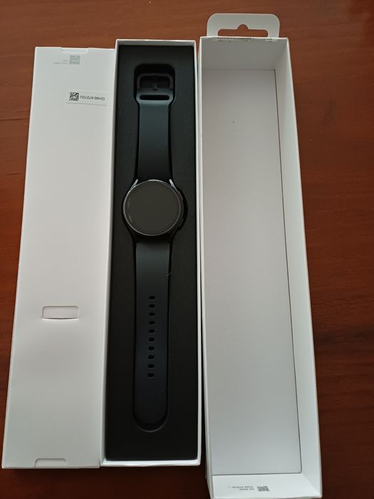 Smartwatch SAMSUNG Galaxy Watch 5 40mm BT Preto com caixa