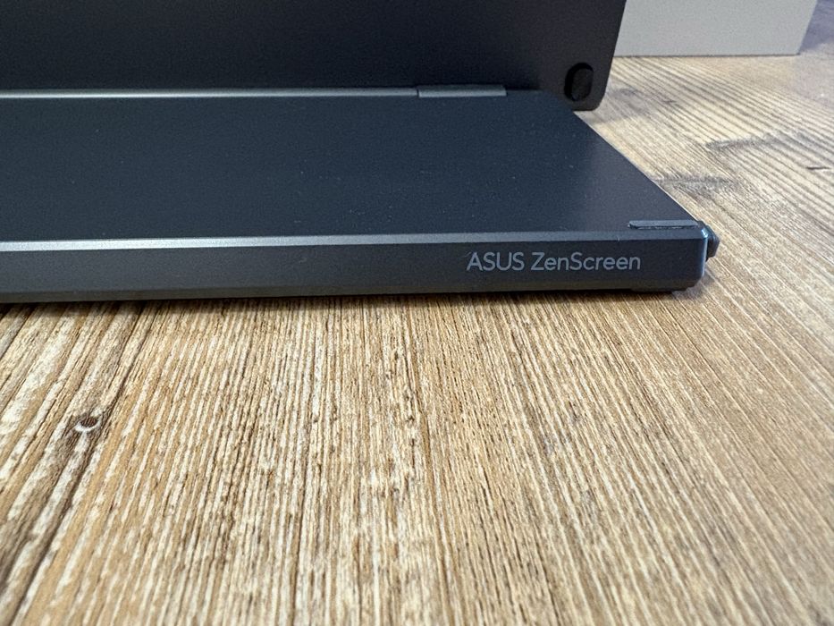Monitor Asus ZenScreen 17.3” 144Hz MB17AHG