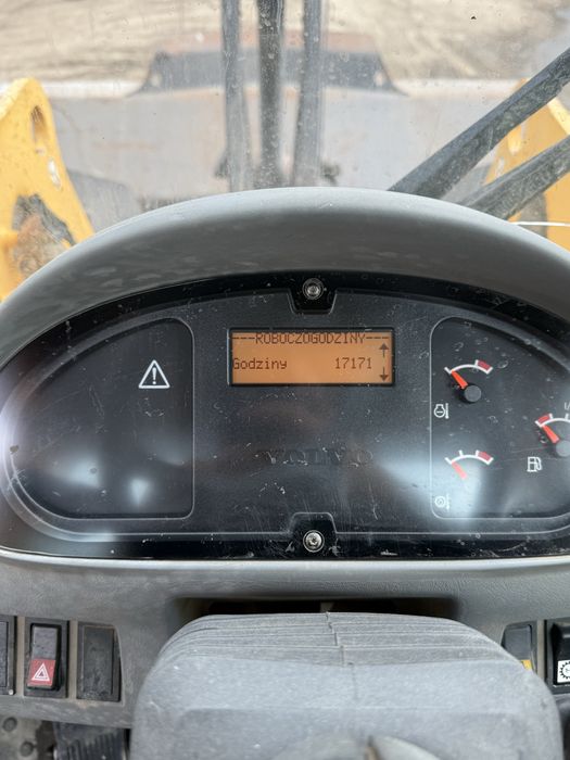 VOLVO L110E Rok 2006