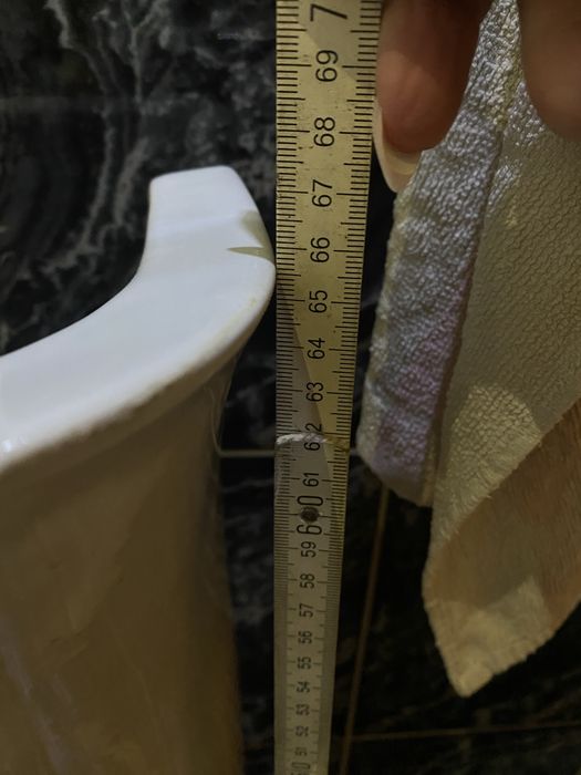 Noga ceramiczna pod umywalkę