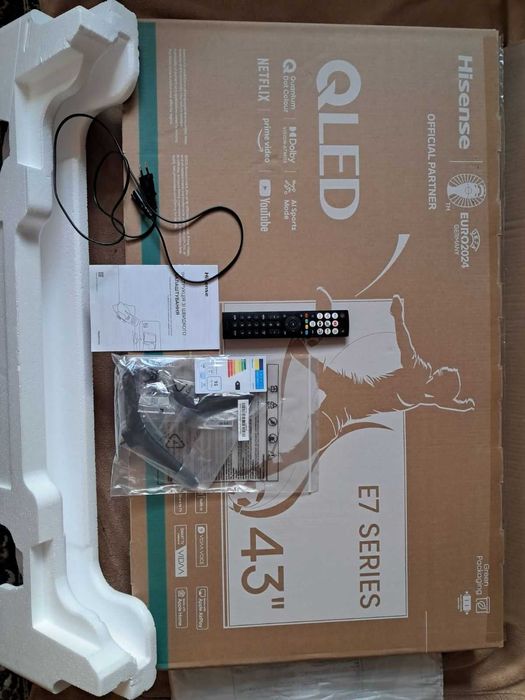 QLED Телевізор Hisense 43E7NQ 43 Smart TV