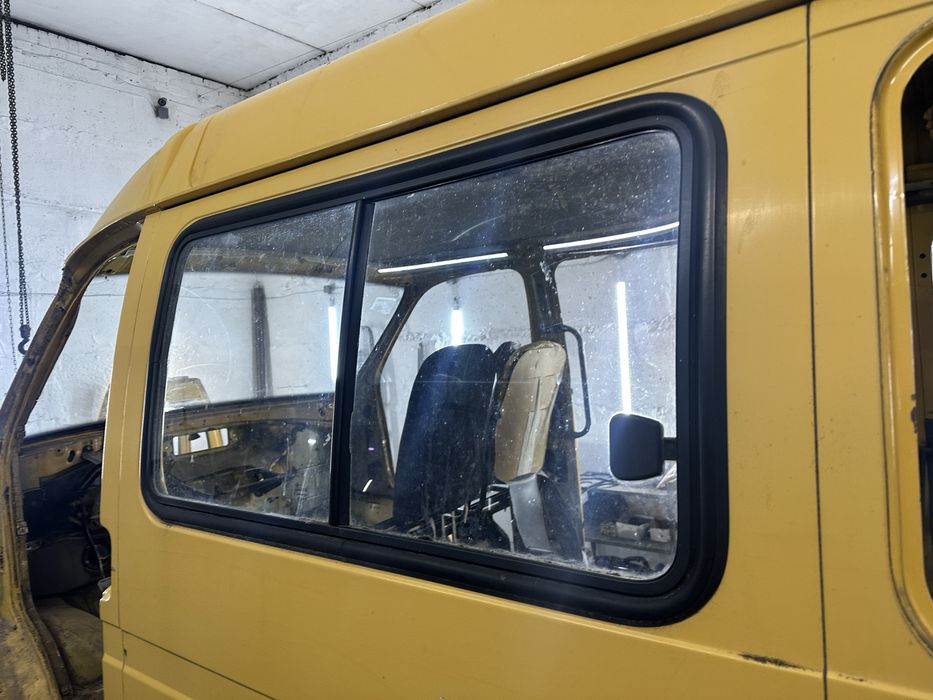 Продам вікно здвижне ліве та праве газель скло