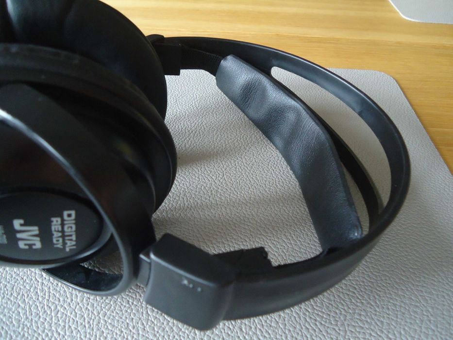 słuchawki nauszne JVC na dużą głowę plus długi kabel