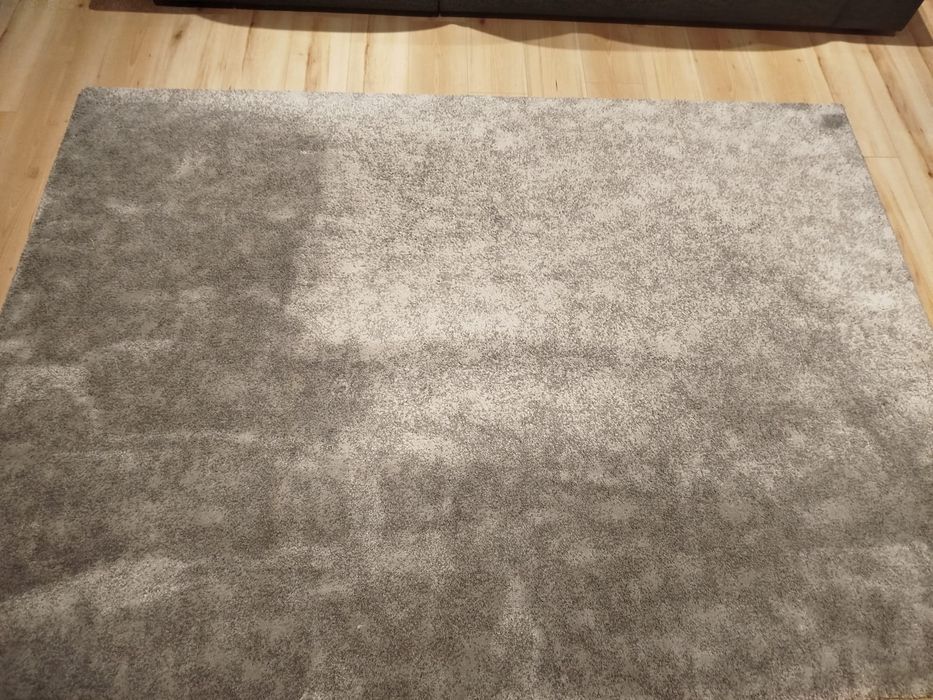Tapete IKEA cinzento