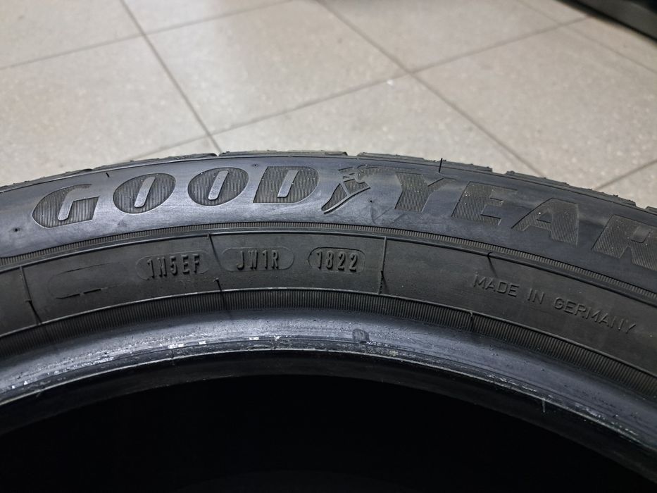 Goodyear UltraGrip 225/55/19 4 szt Warszawa  TANIO