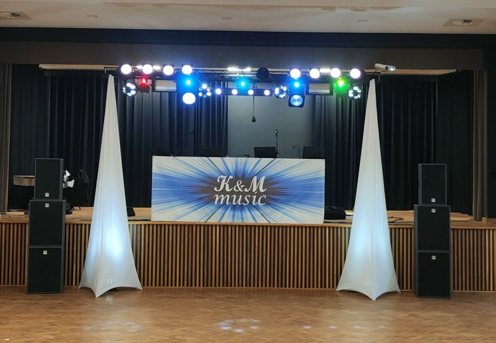 Zestaw Oświetlenia DJ Revo 3/4, statyw windy, Laser Cameo WOOKIE 600