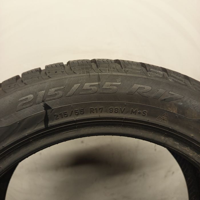 215/55R17 Pirelli Sottozero 3