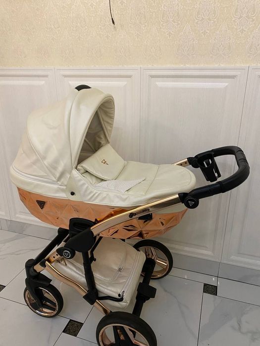 Коляска Junama Diamond 3в1
