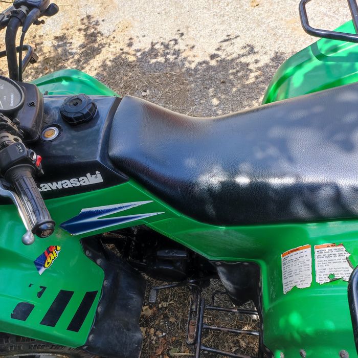 Moto 4 Kawasaki klf 220
