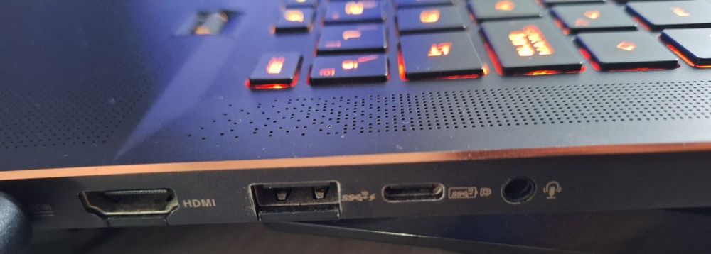 Asus zephyrus S17 - ultra slim gaming PC