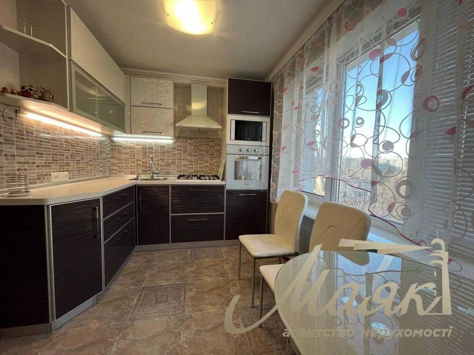 продам 2-к.кв.6/9,пр.Преображенський,25,зуп.Школа